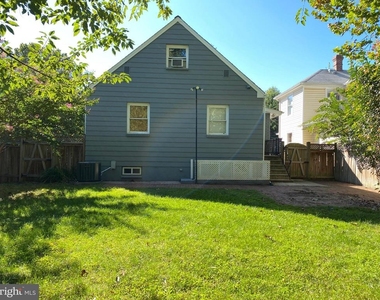 323 S Adams Street - Photo Thumbnail 41
