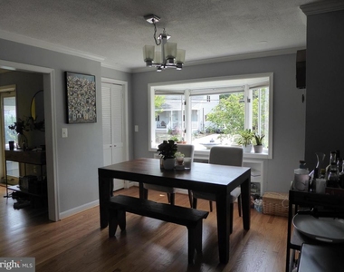 323 S Adams Street - Photo Thumbnail 6