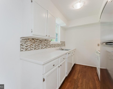 2725 S Walter Reed Drive - Photo Thumbnail 9