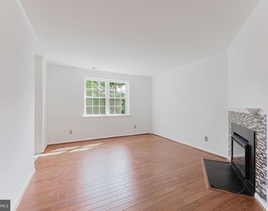 2725 S Walter Reed Drive - Photo Thumbnail 2