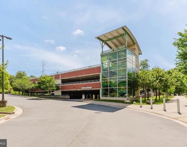 2725 S Walter Reed Drive - Photo Thumbnail 30