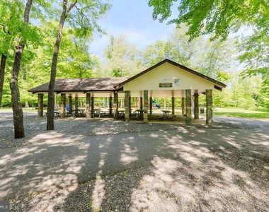 2725 S Walter Reed Drive - Photo Thumbnail 26