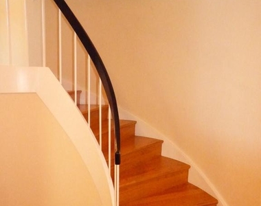 1401 N Oak Street - Photo Thumbnail 2