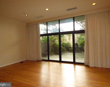 1401 N Oak Street - Photo Thumbnail 19