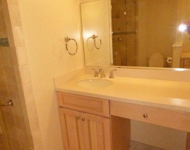 1401 N Oak Street - Photo Thumbnail 17