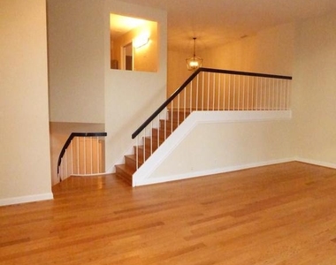 1401 N Oak Street - Photo Thumbnail 9