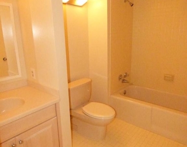 1401 N Oak Street - Photo Thumbnail 14