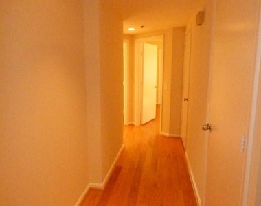 1401 N Oak Street - Photo Thumbnail 11