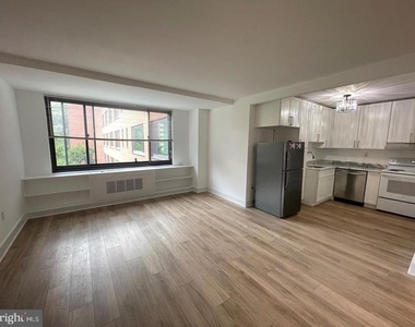 1021 Arlington Boulevard - Photo Thumbnail 1
