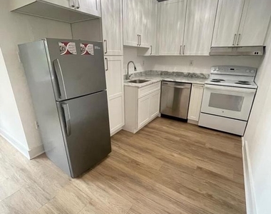 1021 Arlington Boulevard - Photo Thumbnail 7
