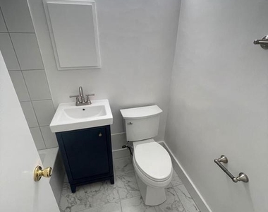 1021 Arlington Boulevard - Photo Thumbnail 11