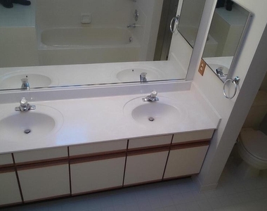 618 Tazewell Street N - Photo Thumbnail 20