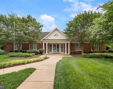 4402 N Pershing Drive - Photo Thumbnail 19