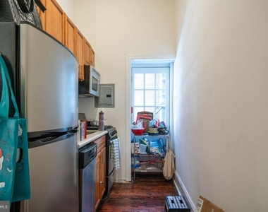 2033 Spruce Street - Photo Thumbnail 6