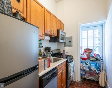 2033 Spruce Street - Photo Thumbnail 7