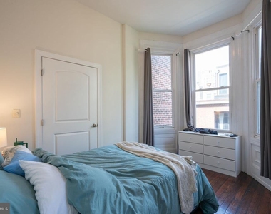 2033 Spruce Street - Photo Thumbnail 9