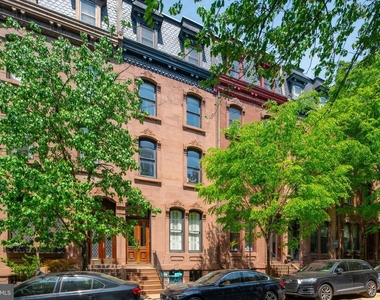 2033 Spruce Street - Photo Thumbnail 14