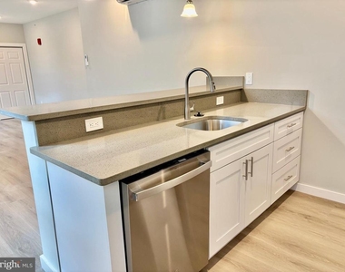 5356 Cedar Avenue - Photo Thumbnail 2