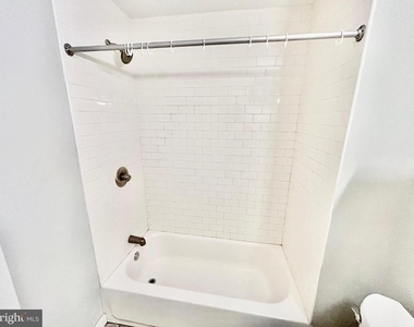 4811 Walnut Street - Photo Thumbnail 8