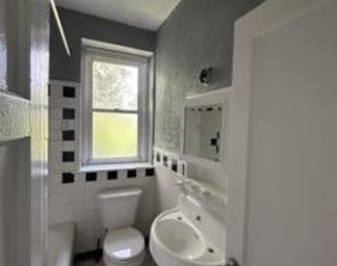 6621 Blakemore Street - Photo Thumbnail 9