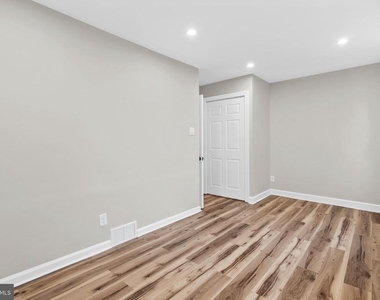 1908 N Croskey Street - Photo Thumbnail 20