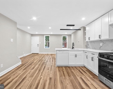 1908 N Croskey Street - Photo Thumbnail 10