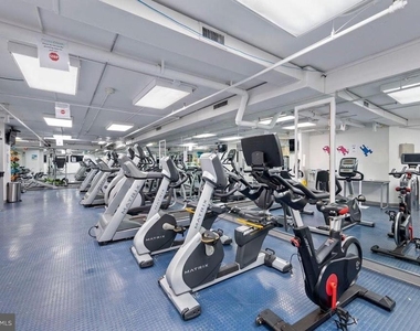2101 Chestnut Street - Photo Thumbnail 24