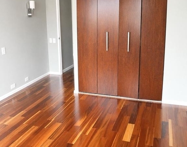 1326 Spruce Street - Photo Thumbnail 8