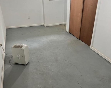 2520 N Sartain Street - Photo Thumbnail 8