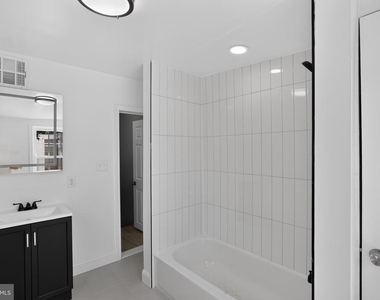3053 Janney Street - Photo Thumbnail 5