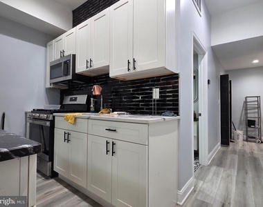 1729 Cecil B Moore Avenue - Photo Thumbnail 4