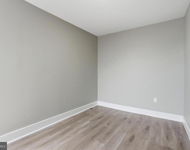 3185 Agate Street - Photo Thumbnail 17