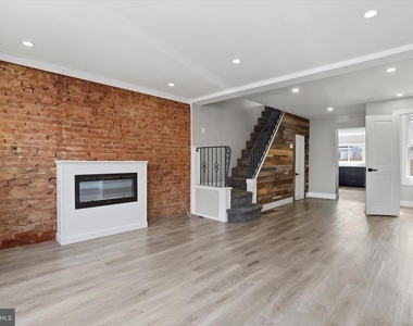 3185 Agate Street - Photo Thumbnail 2