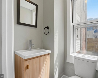 3185 Agate Street - Photo Thumbnail 8