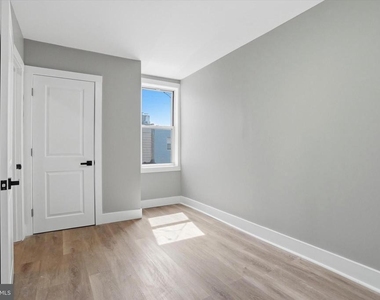 3185 Agate Street - Photo Thumbnail 18