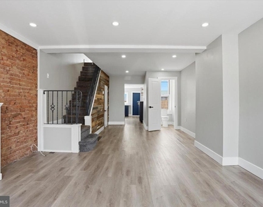 3185 Agate Street - Photo Thumbnail 6