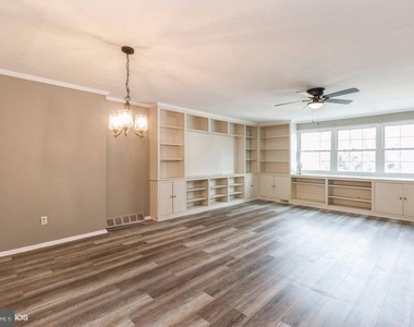 6738 Emlen Street - Photo Thumbnail 11