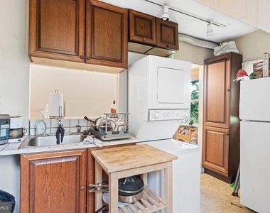 120 Walnut Avenue - Photo Thumbnail 6