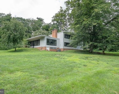 701 Mt Pleasant Road - Photo Thumbnail 43