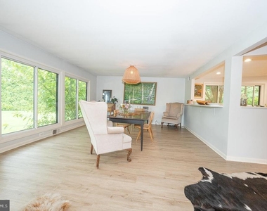 701 Mt Pleasant Road - Photo Thumbnail 18