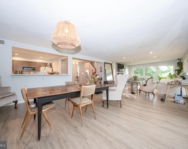 701 Mt Pleasant Road - Photo Thumbnail 12