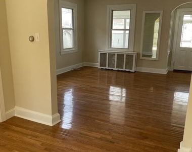 201 Simpson Road - Photo Thumbnail 3