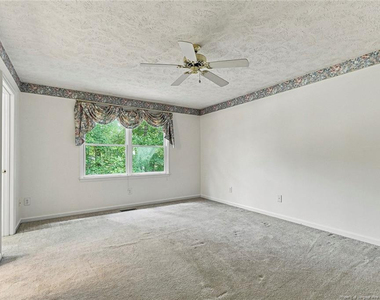 709 Essex Court - Photo Thumbnail 14