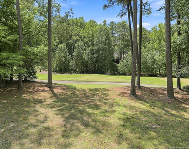 709 Essex Court - Photo Thumbnail 27