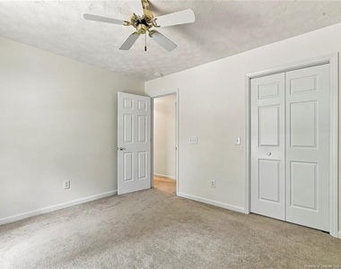 709 Essex Court - Photo Thumbnail 21