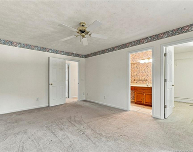 709 Essex Court - Photo Thumbnail 13