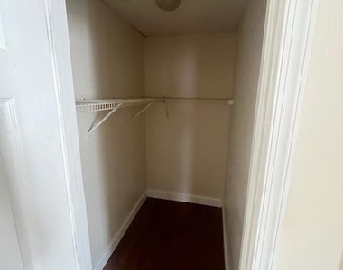 147 E Main Street - Photo Thumbnail 5