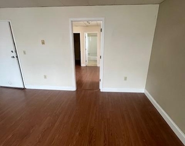 147 E Main Street - Photo Thumbnail 3