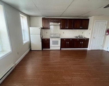 147 E Main Street - Photo Thumbnail 2