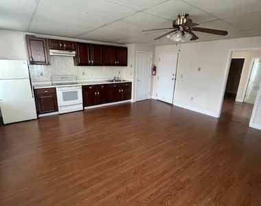 147 E Main Street - Photo Thumbnail 1